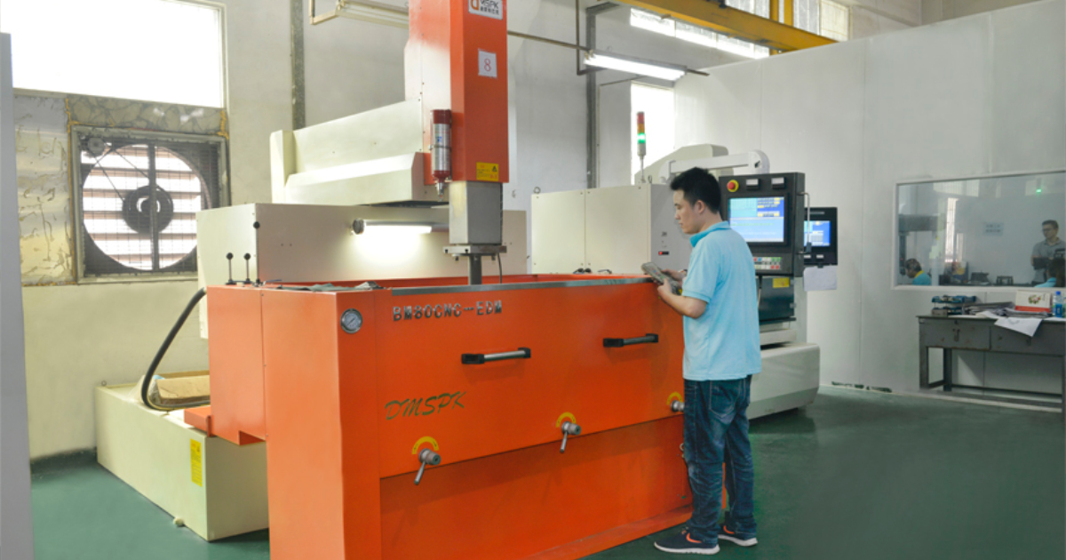 DMAPK EDM machine at JBRplas Shenzhen — high-precision electrical discharge machining for complex mold cavities