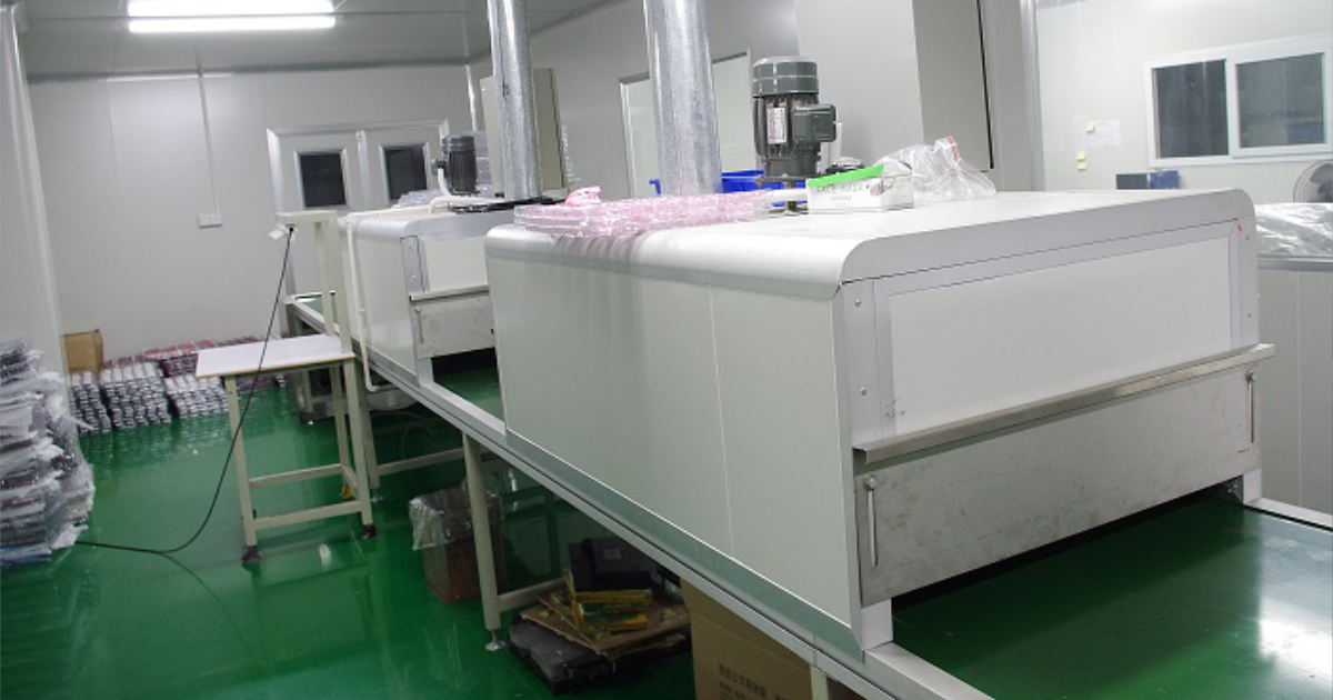 Screen printing workshop at JBRplas Shenzhen — in-house screen printing for plastic injection molded parts, enclosures, and panels