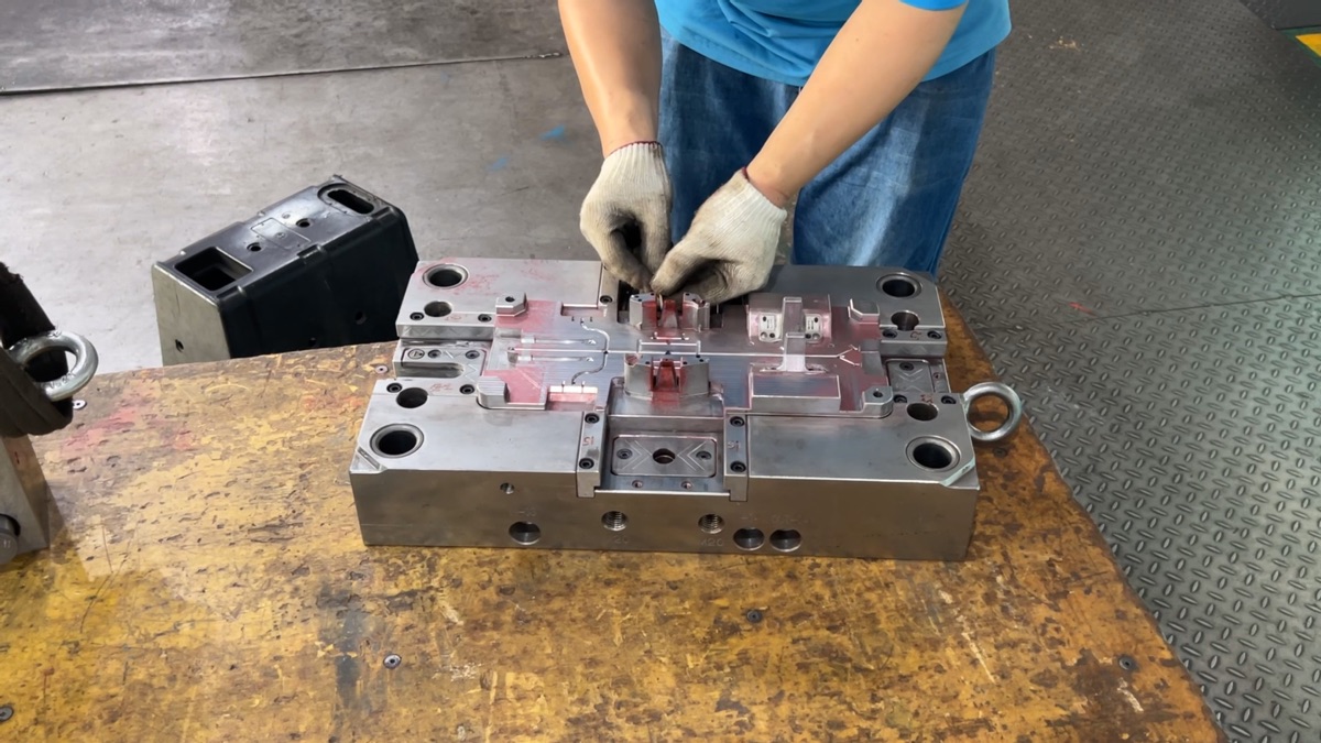 Injection Mold Total Cost of Ownership — The Real Cost of a Cheap Mold