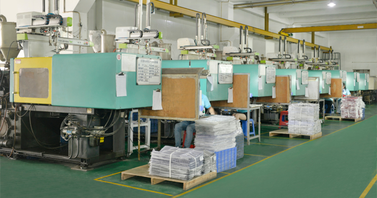 Real-time SPC statistical process control monitoring on the injection molding floor — critical dimensions tracked every 50–100 shots at JBRplas