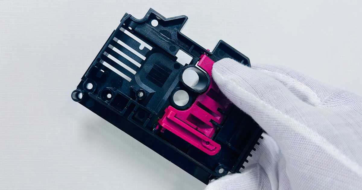 Snap-Fit Design for Injection Molded Parts — Calculations, Materials, and Failure Modes